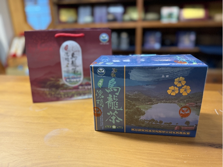 凍頂合作社比賽茶 -【三朵梅】 凍頂合作社比賽茶 -【三朵梅】
