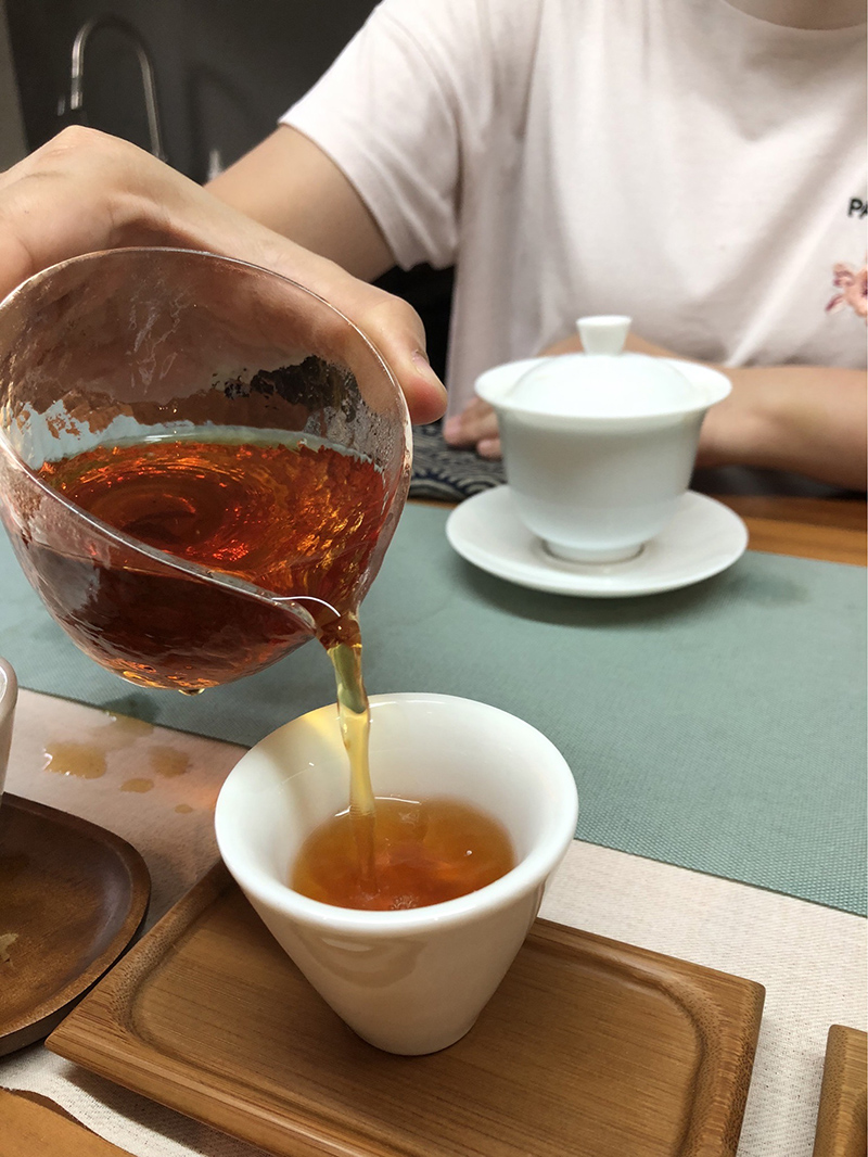 蜜香紅茶 茶湯